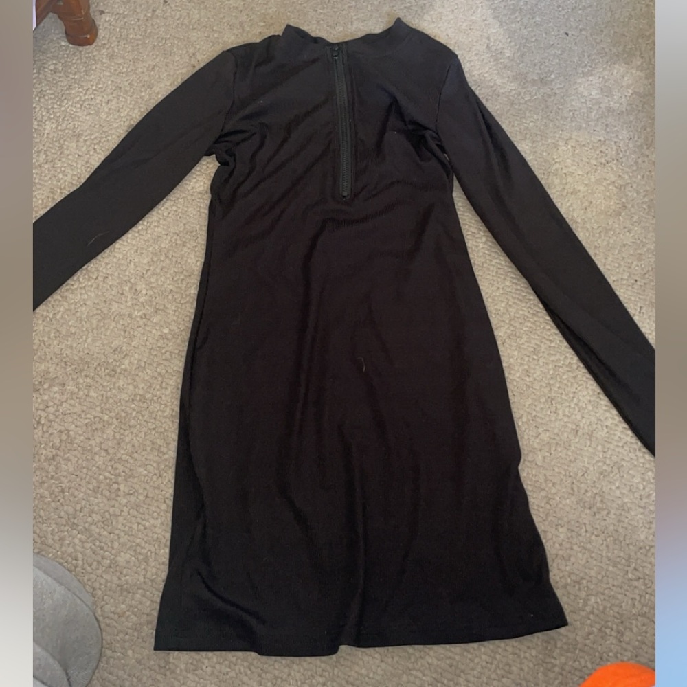 Half zip thumb hole bodycon dress